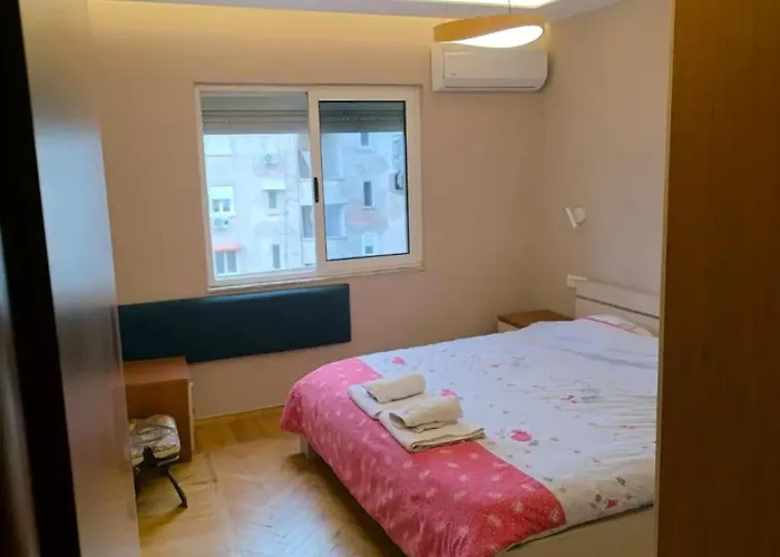 アパート Lovely 1 1 Ap In Myslym Shyri ティラナ